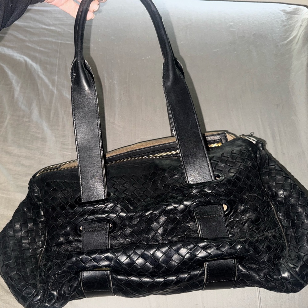 Bottega Veneta Black Woven Shoulder Bag - Picture 7 of 15